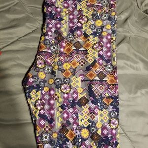 Grey, purple, yellowish TC leggings